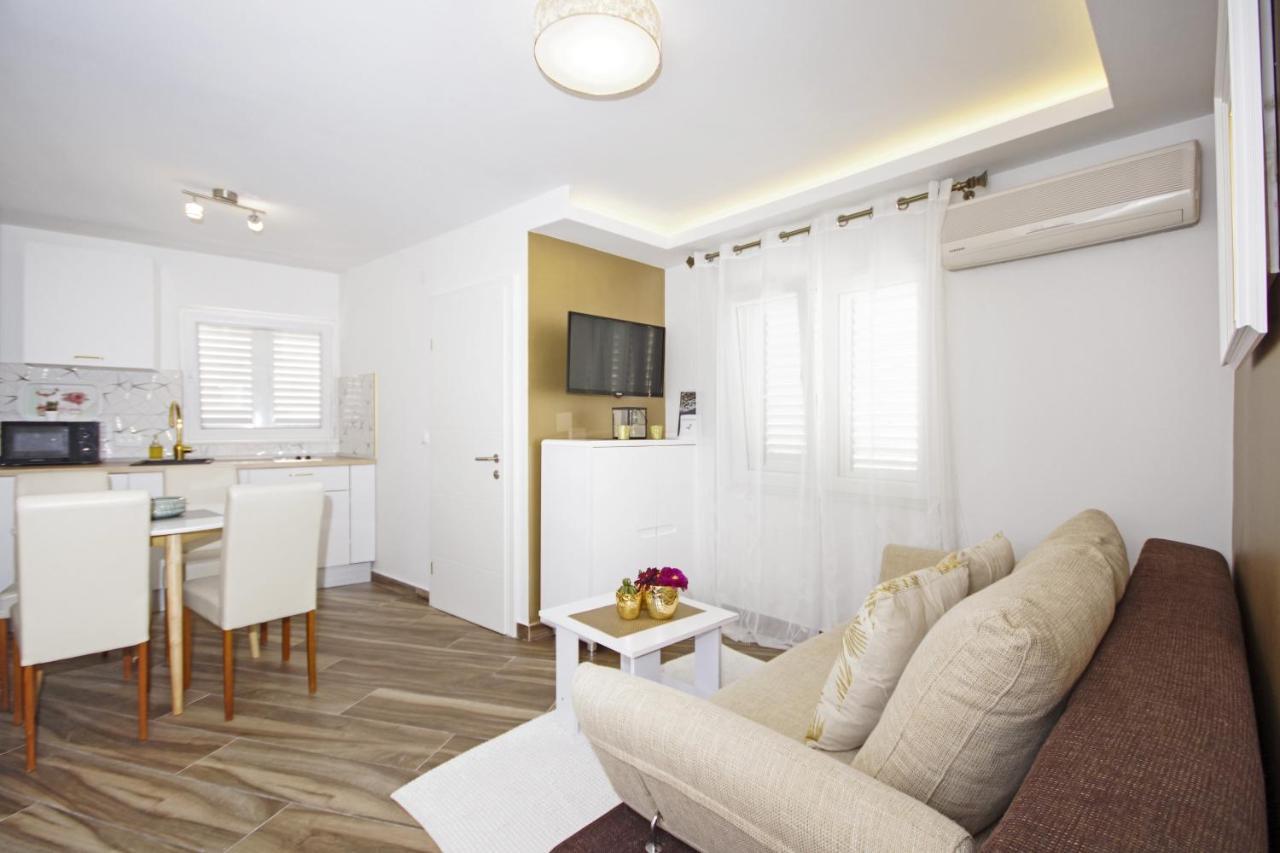 Apartments By The Sea Baska Voda, Makarska - 17570 Eksteriør bilde