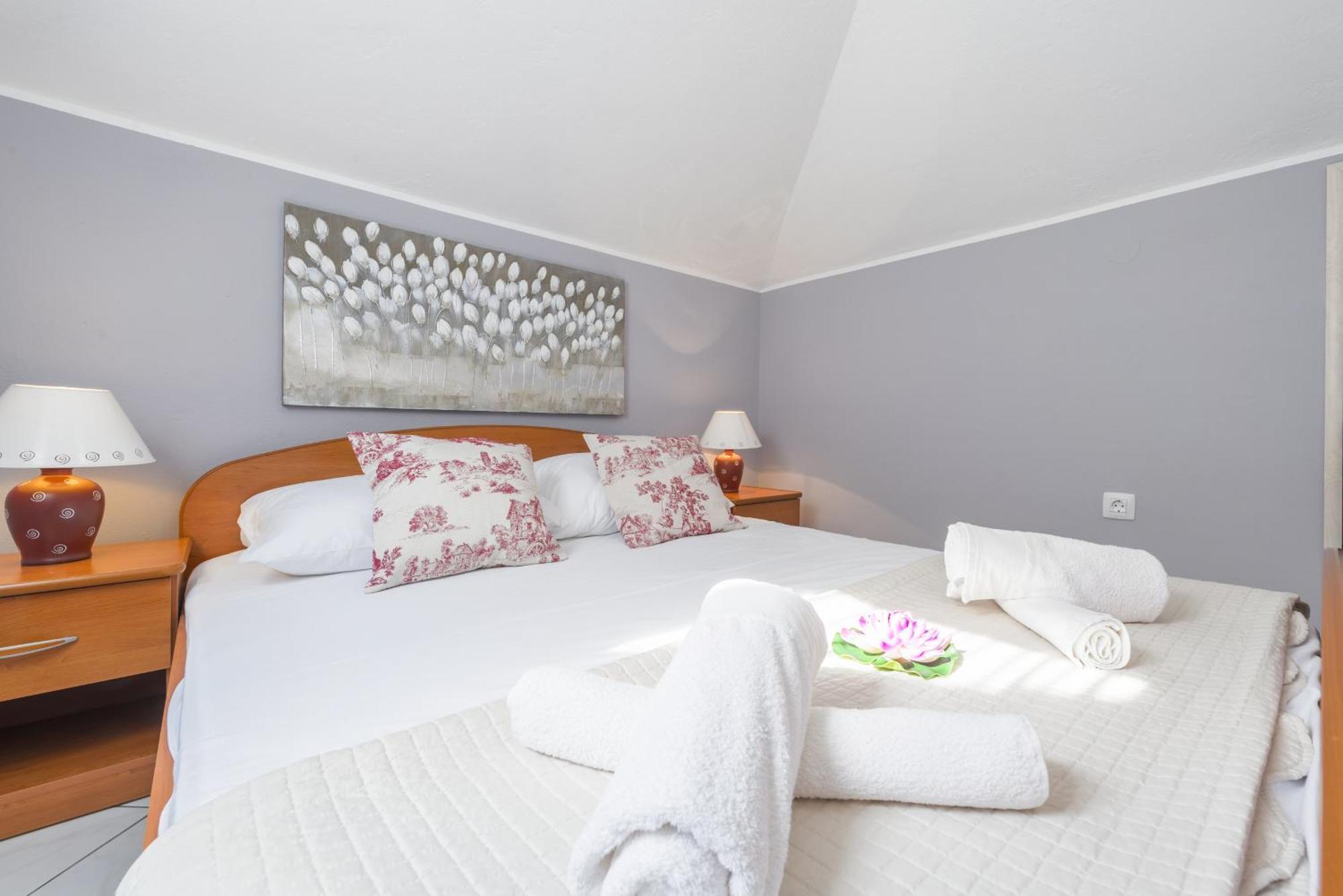 Apartments By The Sea Baska Voda, Makarska - 17570 Rom bilde