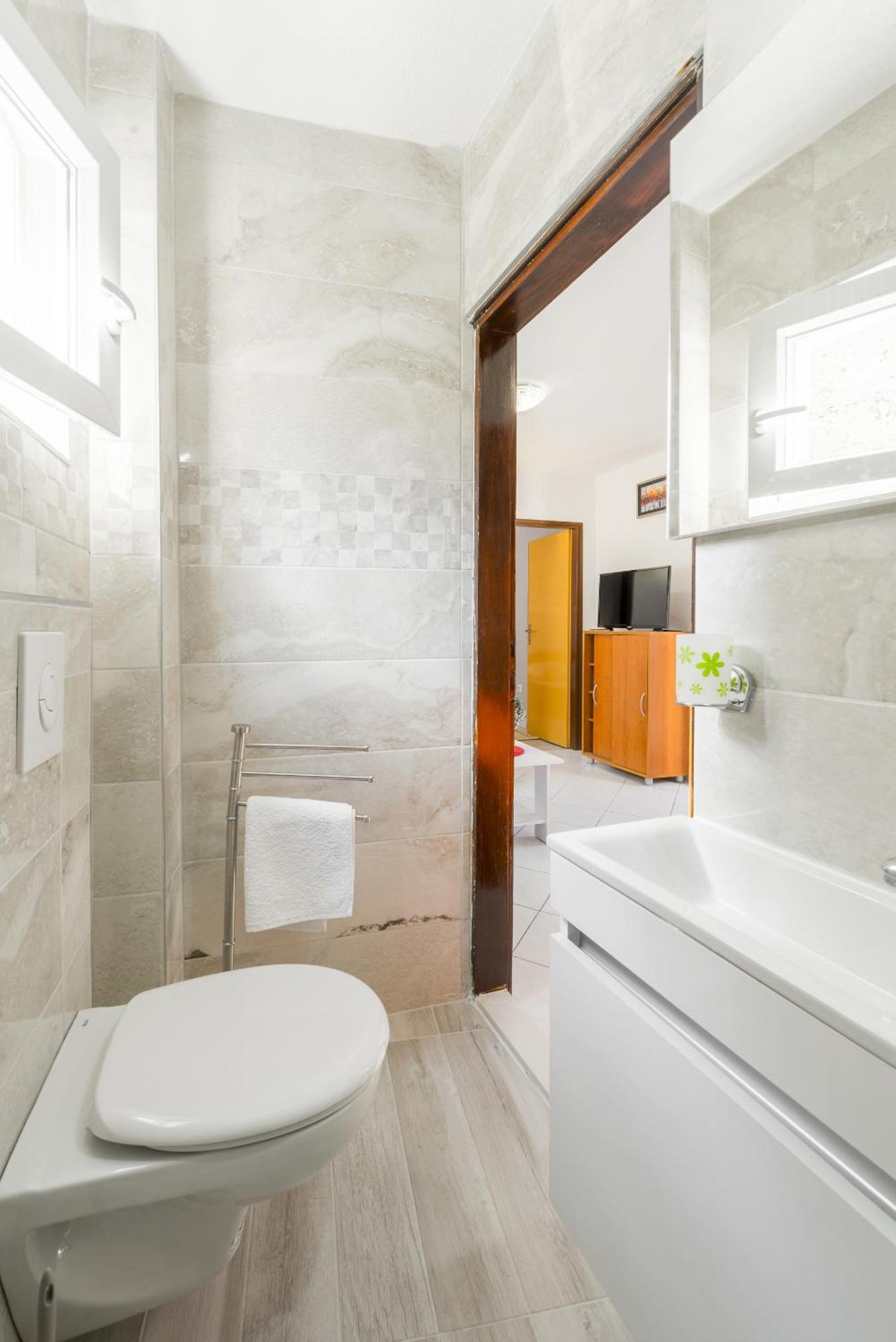 Apartments By The Sea Baska Voda, Makarska - 17570 Rom bilde